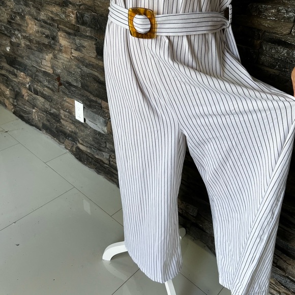 ASOS grey and White Striped romper. With matching belt in the middle. - Picture 8 of 12
